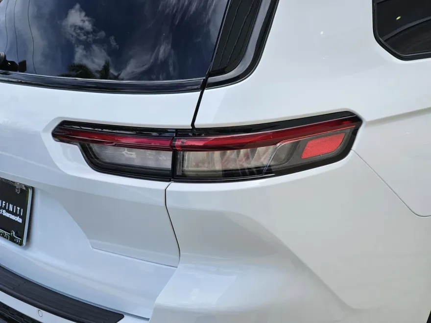 2025 Jeep Grand Cherokee Altitude photo 1