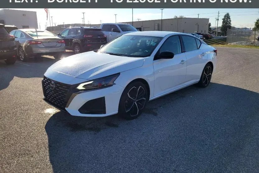 2024 Nissan Altima 2.5 SR photo 1