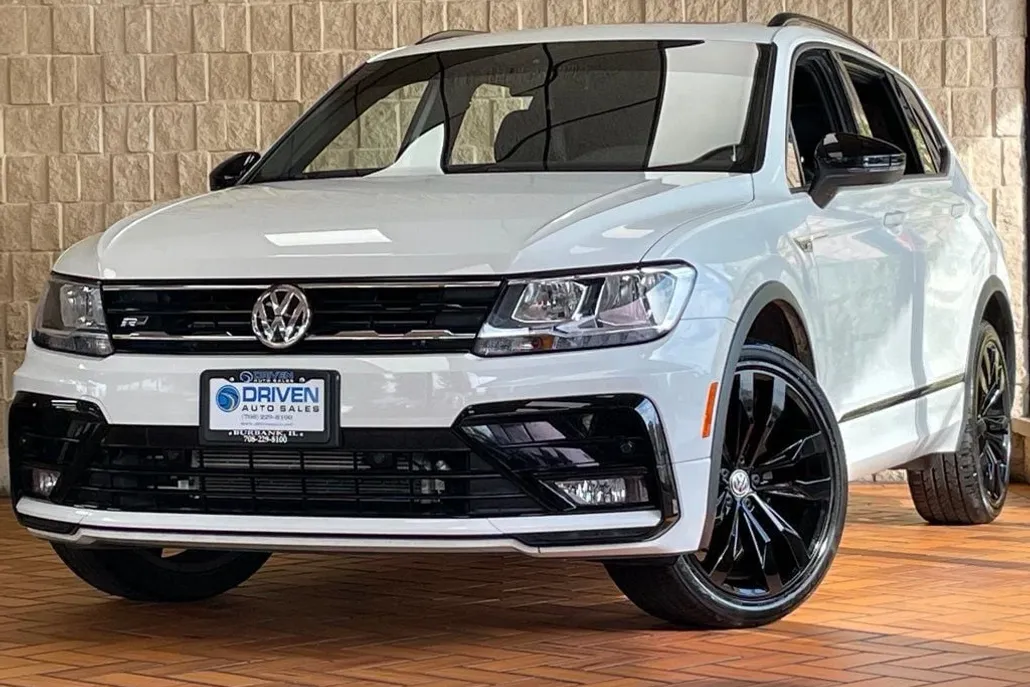2021 Volkswagen Tiguan SE R-Line Black photo 1