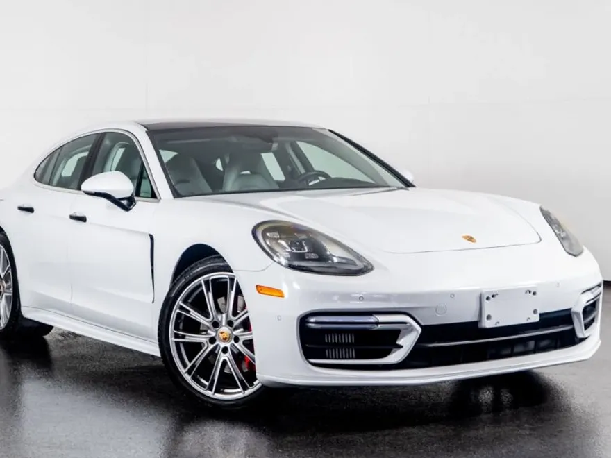2022 Porsche Panamera 4S photo 1