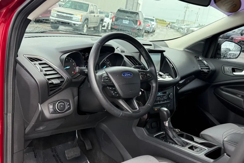 2017 Ford Escape Titanium photo 1
