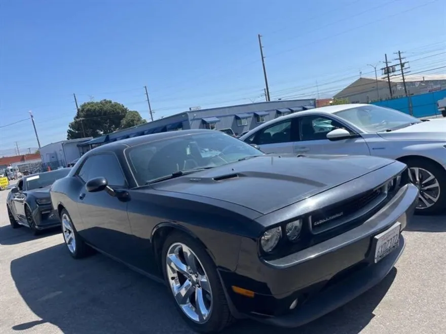 2012 Dodge Challenger R/T Plus photo 1