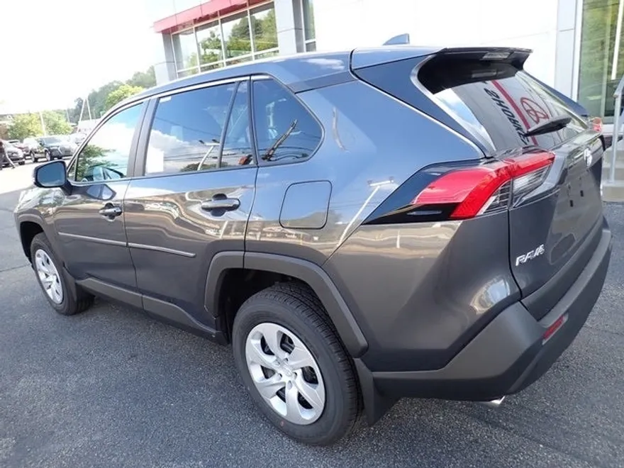 2025 Toyota RAV4 LE photo 1