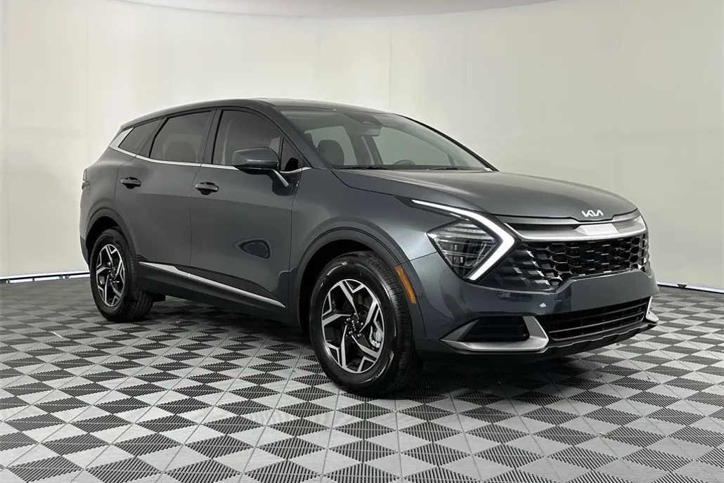 2025 Kia Sportage LX photo 1