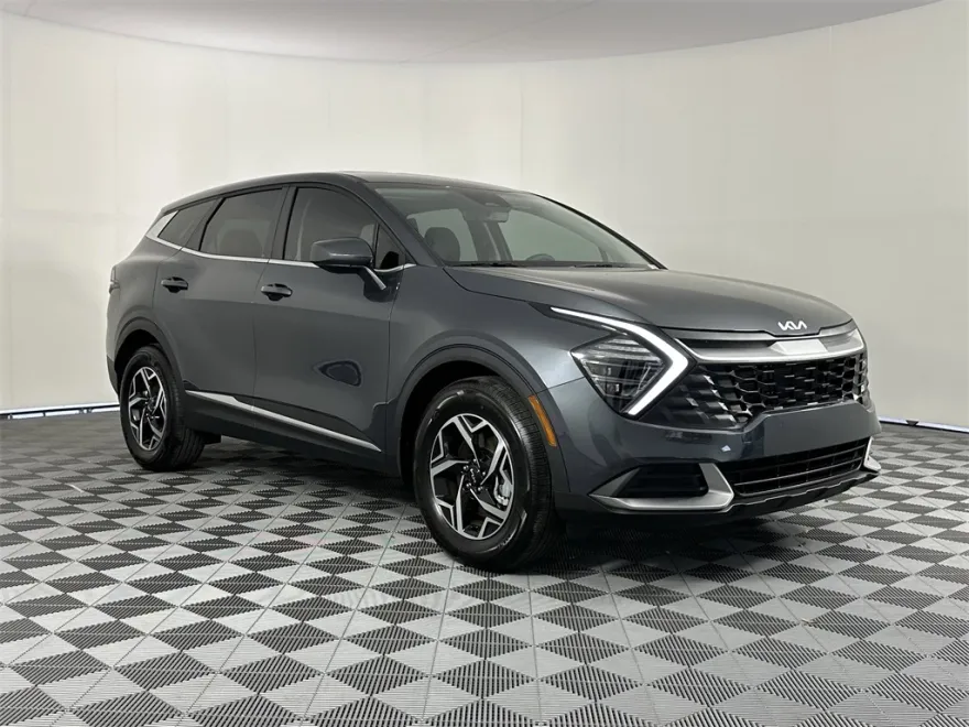 2025 Kia Sportage LX photo 1