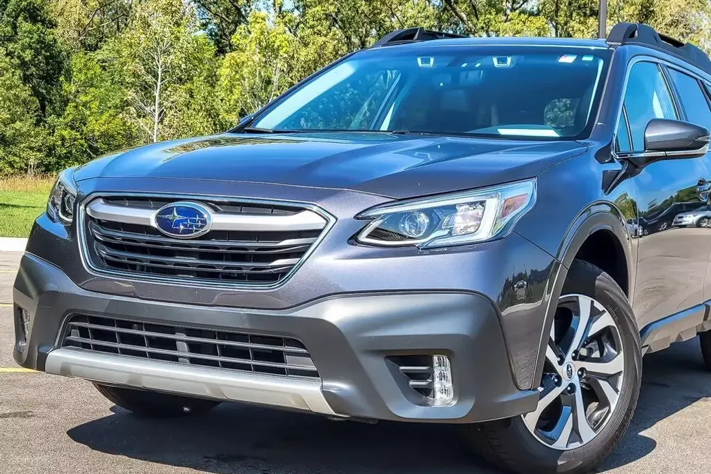 2022 Subaru Outback Limited photo 1