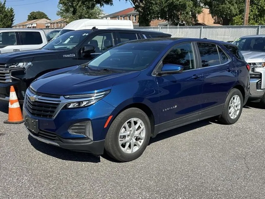 2022 Chevrolet Equinox photo 1