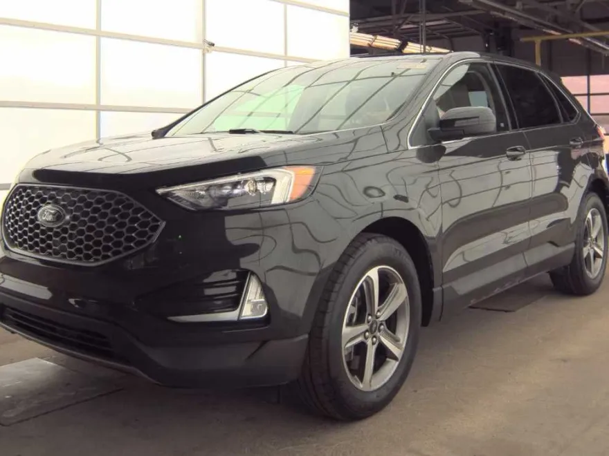 2024 Ford Edge SEL photo 1