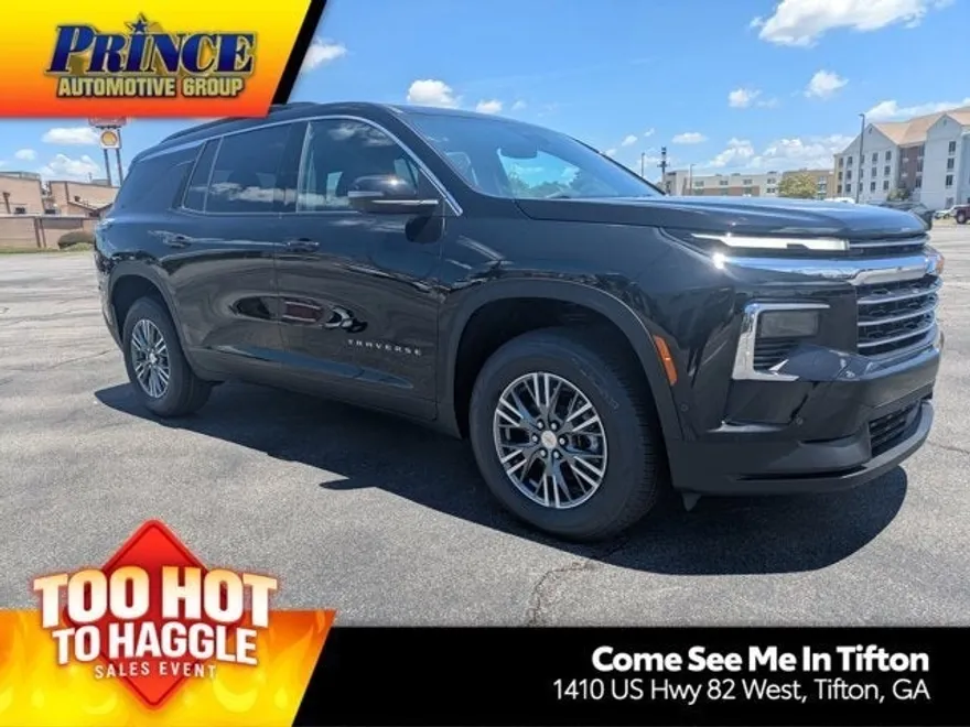2025 Chevrolet Traverse photo 1