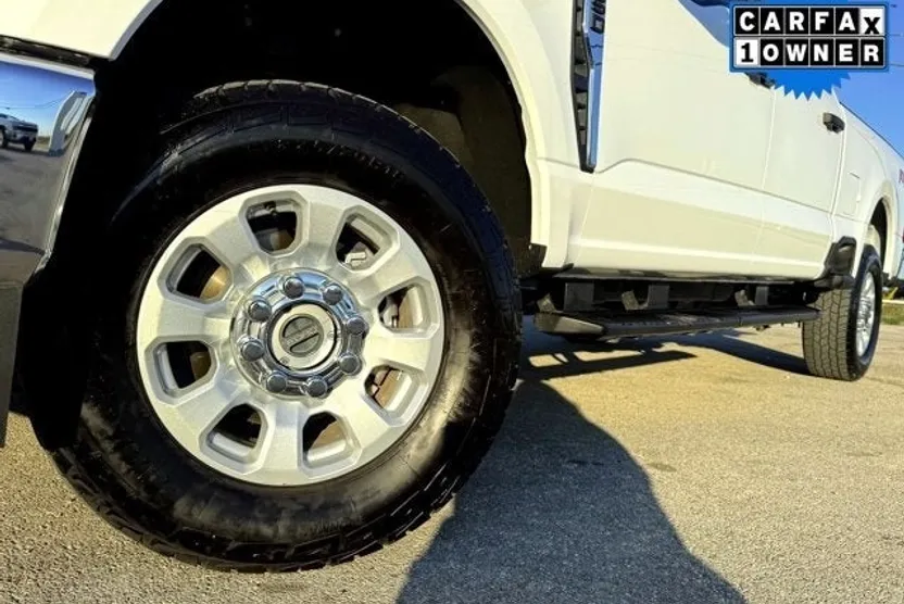 2024 Ford F-250 XLT photo 1