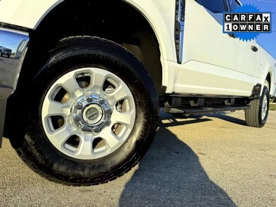 2024 Ford F-250 XLT photo 1