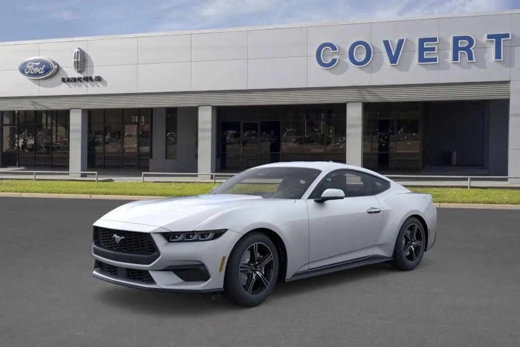2025 Ford Mustang EcoBoost photo 1
