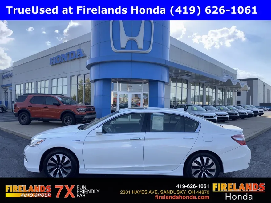 2017 Honda Accord Hybrid Touring photo 1