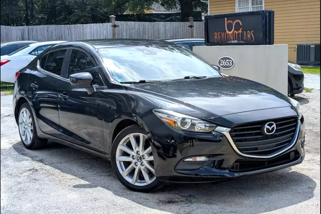 2017 Mazda Mazda3 Touring photo 1