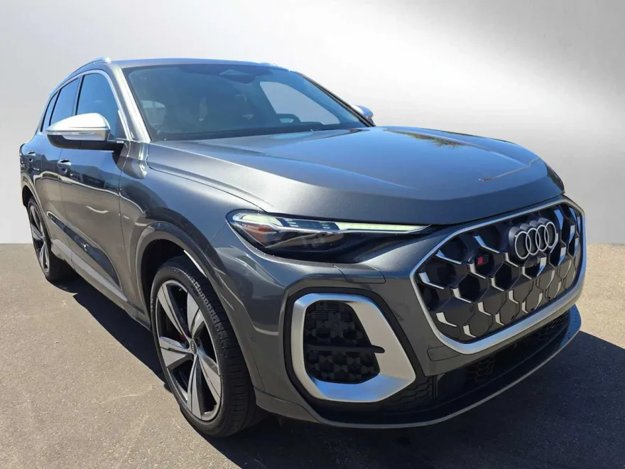 2025 Audi SQ5 Premium Plus photo 1