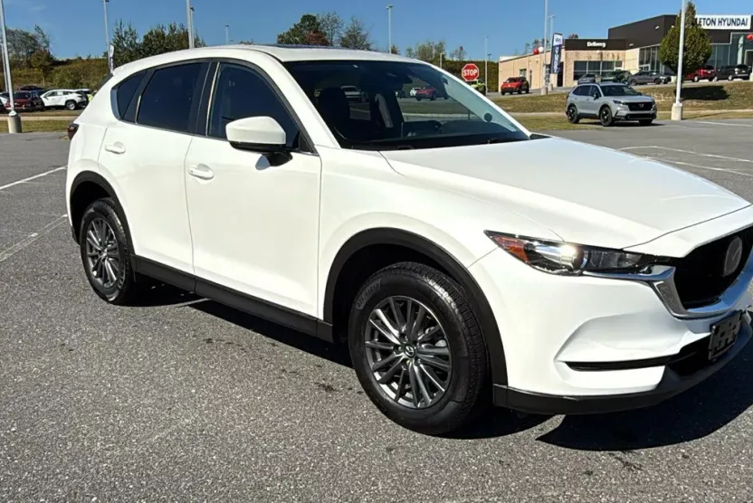 2021 Mazda CX-5 Touring photo 1