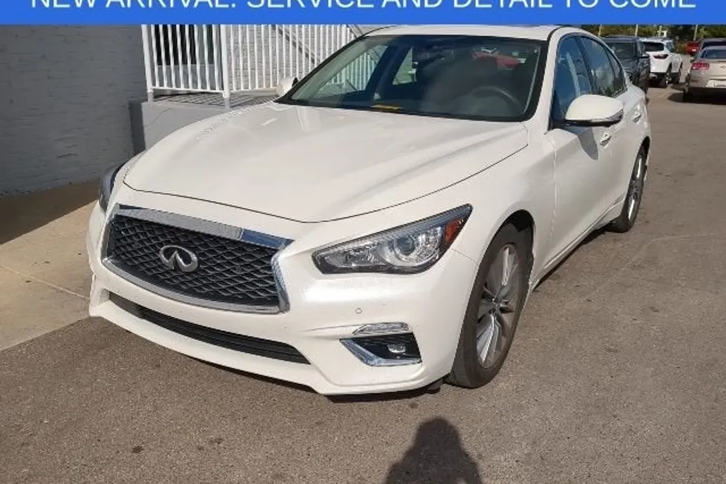 2022 Infiniti Q50 LUXE AWD photo 1