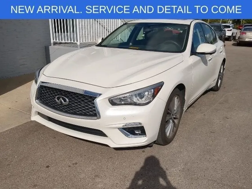 2022 Infiniti Q50 LUXE AWD photo 1
