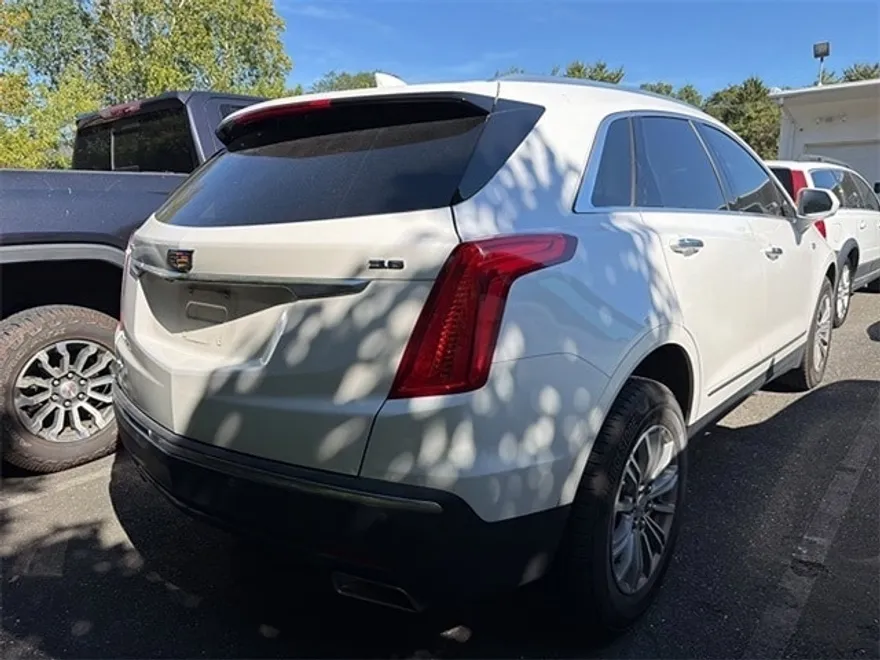 2017 Cadillac XT5 Luxury photo 1
