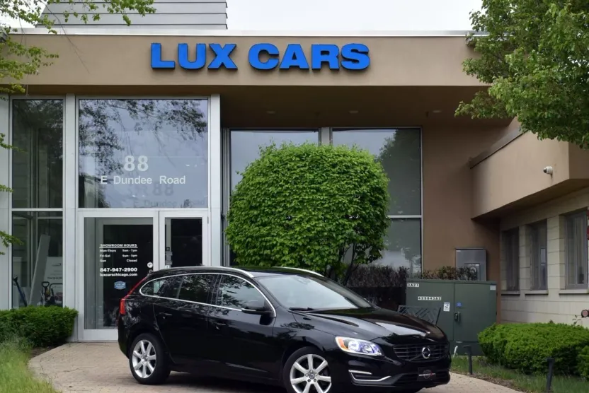2016 Volvo V60 T5 Drive-E Premier photo 1