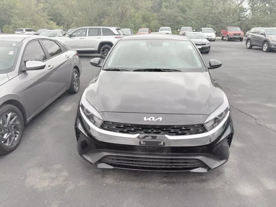 2024 Kia Forte LXS photo 1
