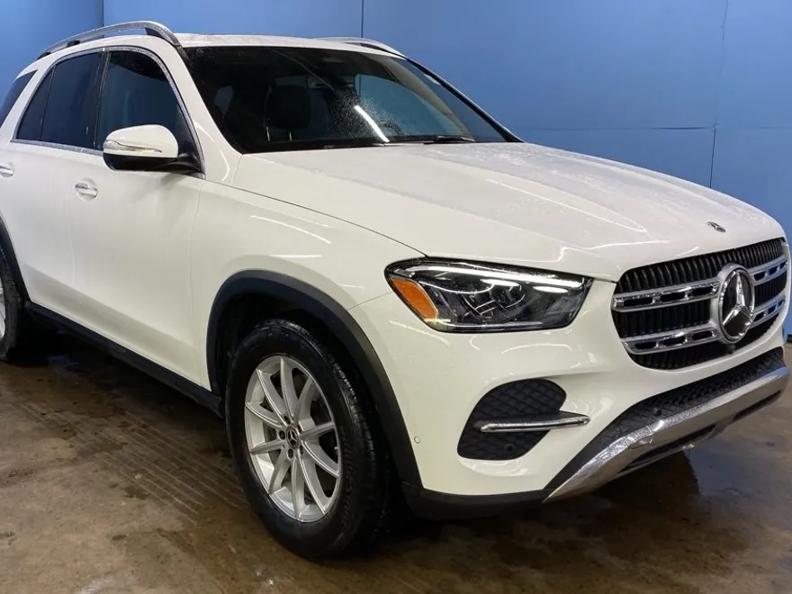 2024 Mercedes Benz GLE 450e photo 1