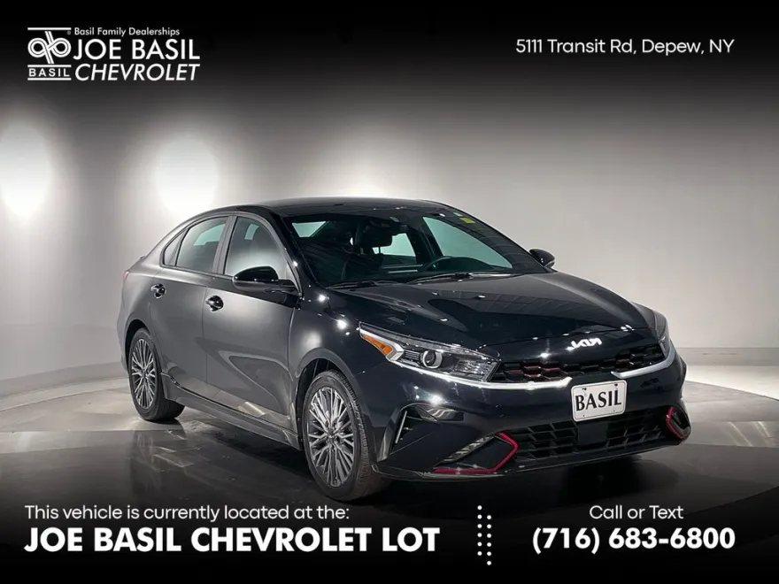 2023 Kia Forte GT-Line photo 1