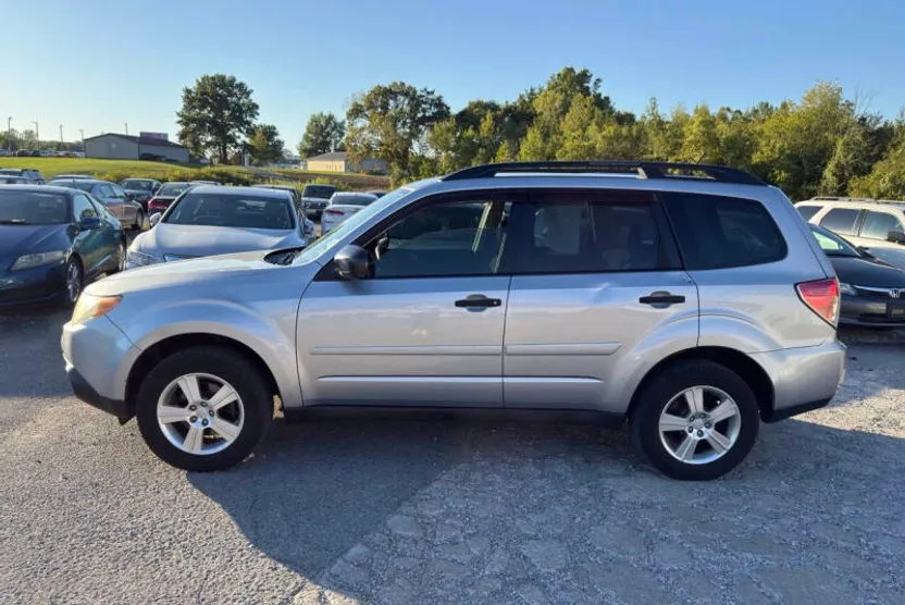 2013 Subaru Forester 2.5X photo 1