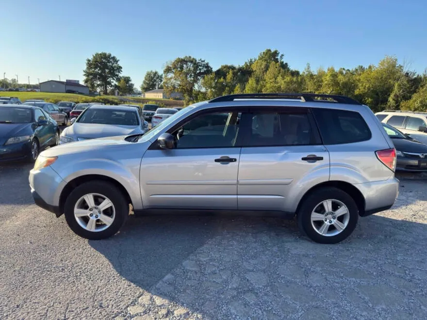 2013 Subaru Forester 2.5X photo 1