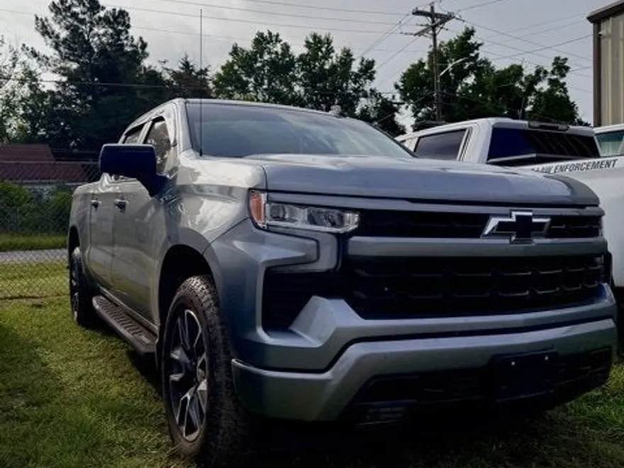 2024 Chevrolet Silverado 1500 RST photo 1