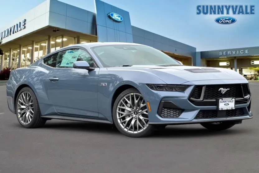 2025 Ford Mustang GT photo 1