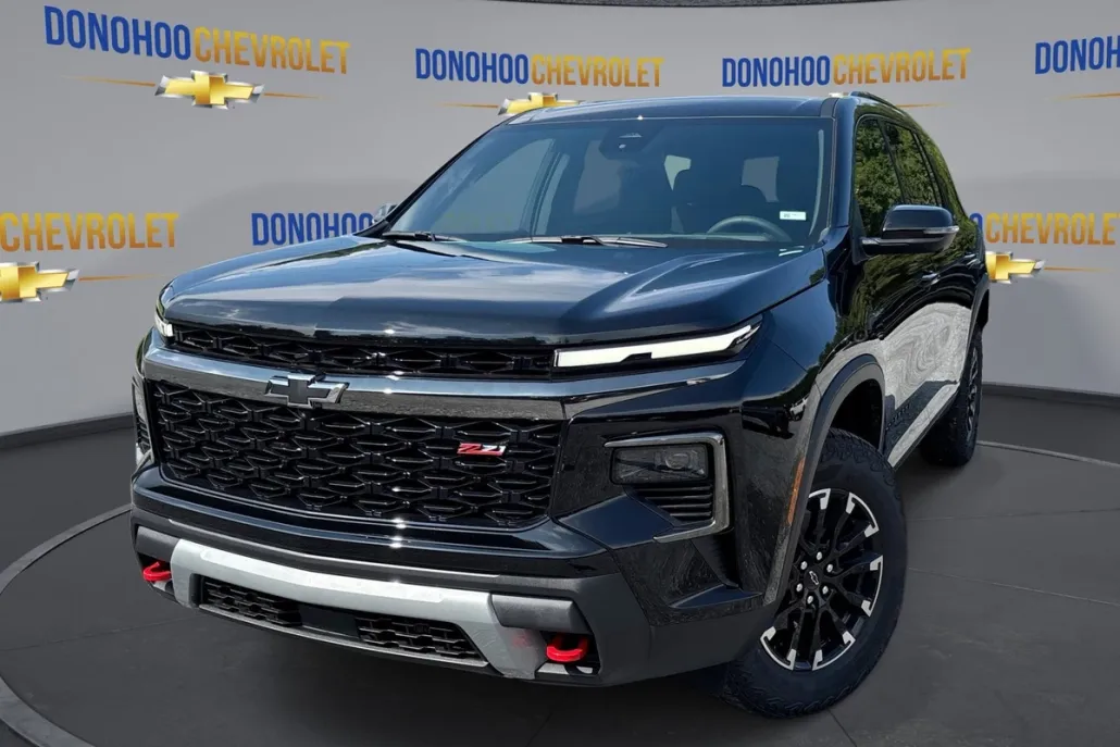 2026 Chevrolet Traverse Z71 photo 1