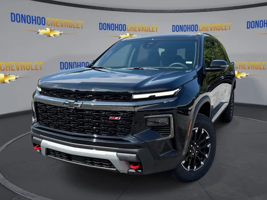 2026 Chevrolet Traverse Z71 photo 1