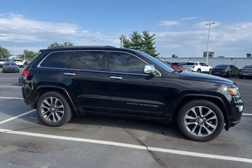 2017 Jeep Grand Cherokee Overland photo 1