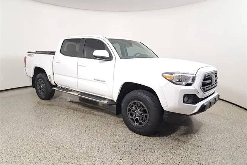 2018 Toyota Tacoma TRD Off-Road V6 photo 1
