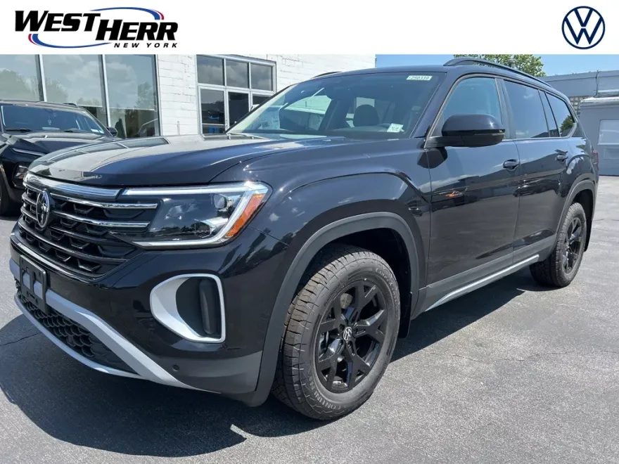 2025 Volkswagen Atlas Peak Edition SE photo 1