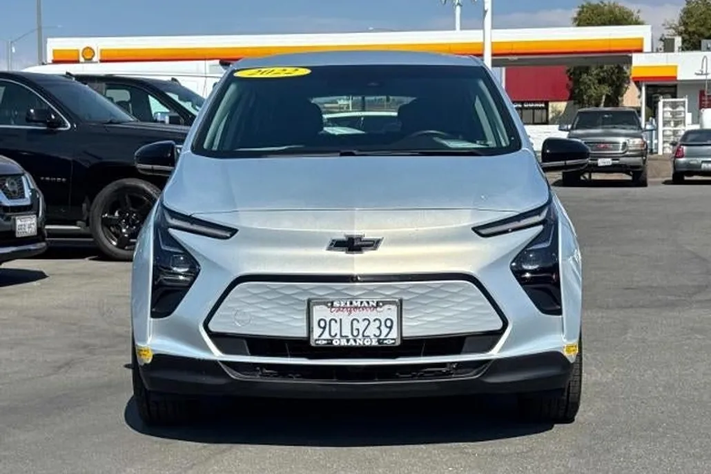 2022 Chevrolet Bolt EV 2LT photo 1
