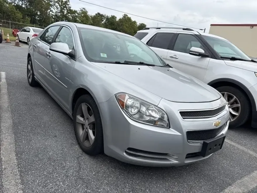 2012 Chevrolet Malibu 1LT photo 1