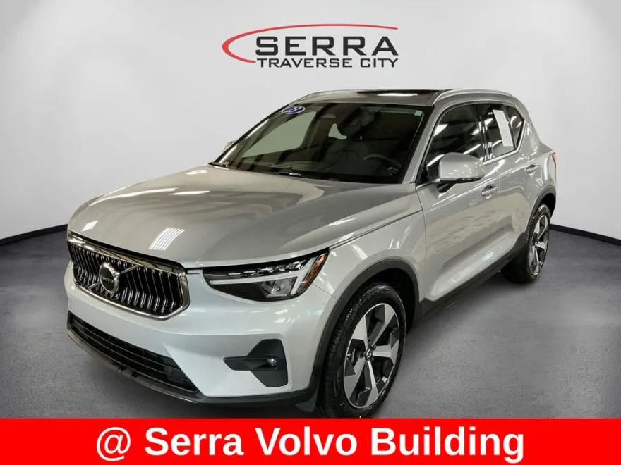 2023 Volvo XC40 Plus photo 1