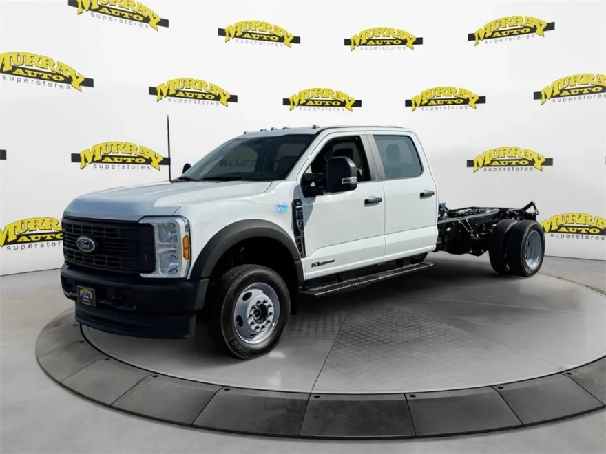 2025 Ford F-550 photo 1