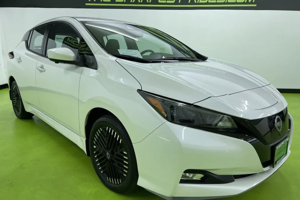 2024 Nissan Leaf SV Plus photo 1