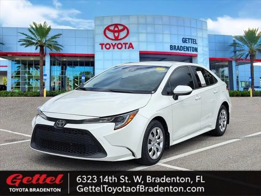 2020 Toyota Corolla LE photo 1