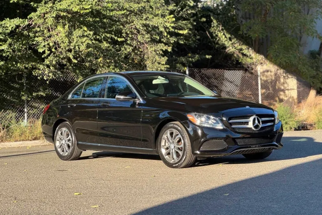 2016 Mercedes Benz C 300 Sport 4MATIC photo 1