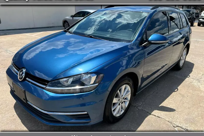 2019 Volkswagen Golf SportWagen SE photo 1