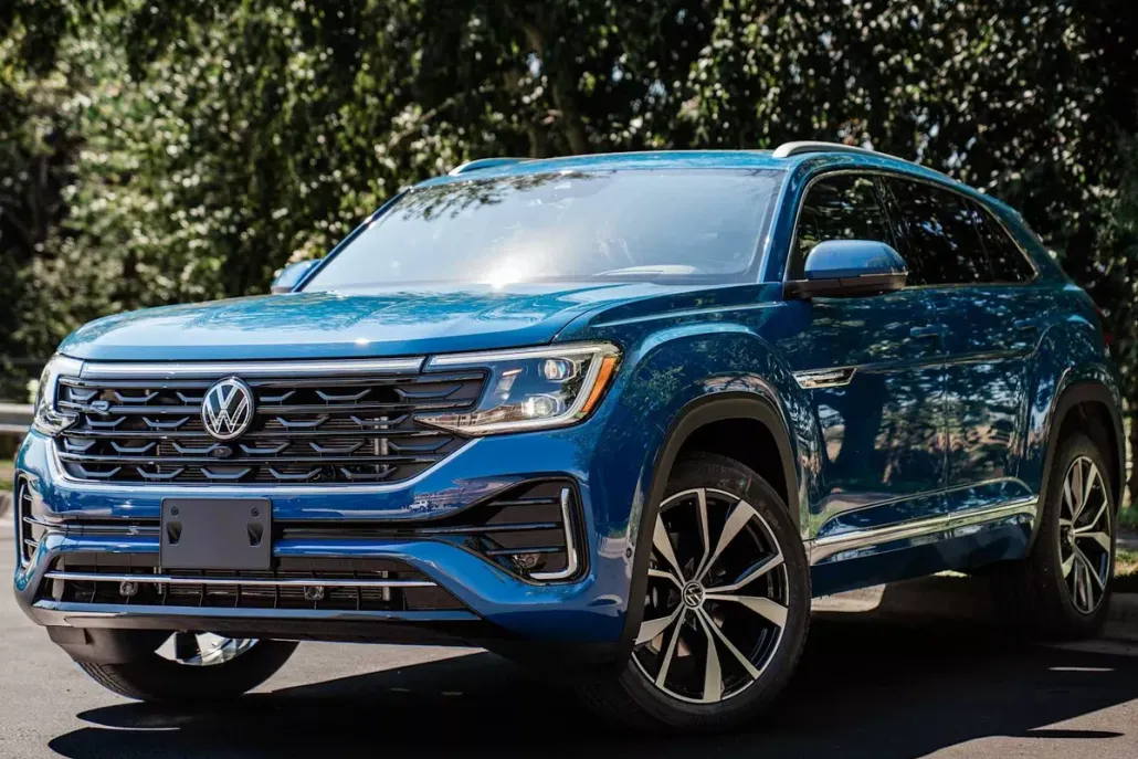 2025 Volkswagen Atlas Cross Sport SEL Premium R-Line photo 1