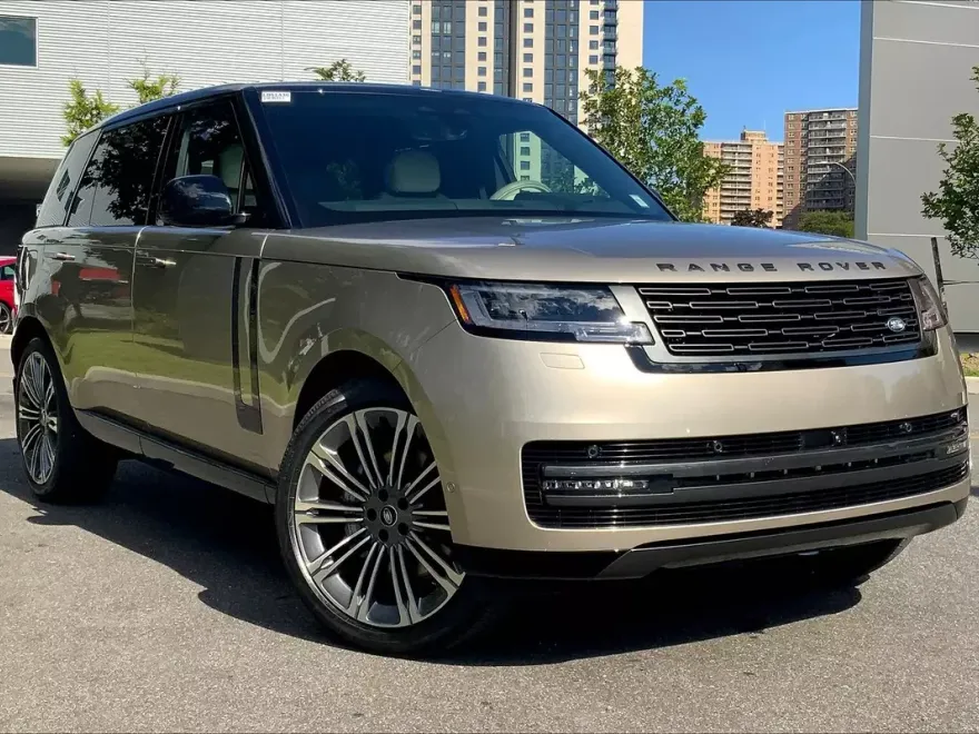 2025 Land Rover Range Rover SE photo 1