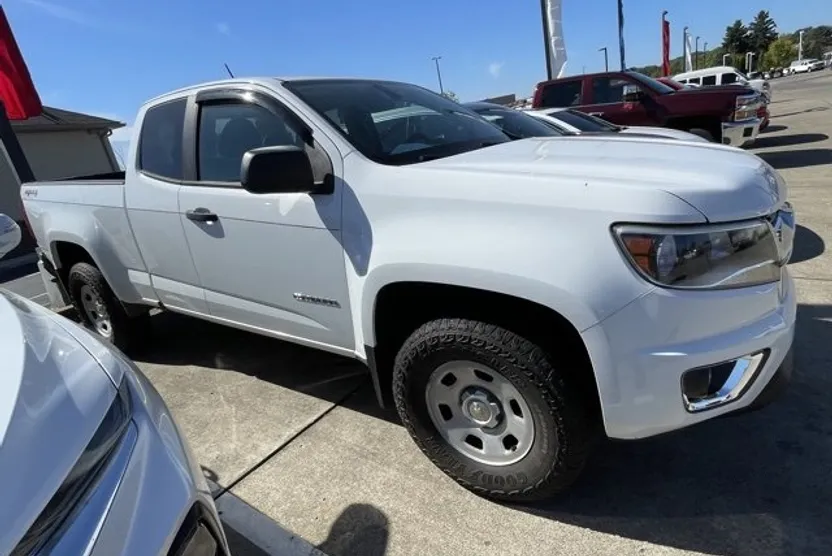 2017 Chevrolet Colorado Work Truck photo 1