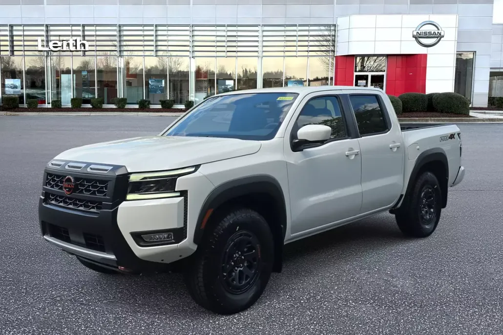 2025 Nissan Frontier PRO-4X photo 1