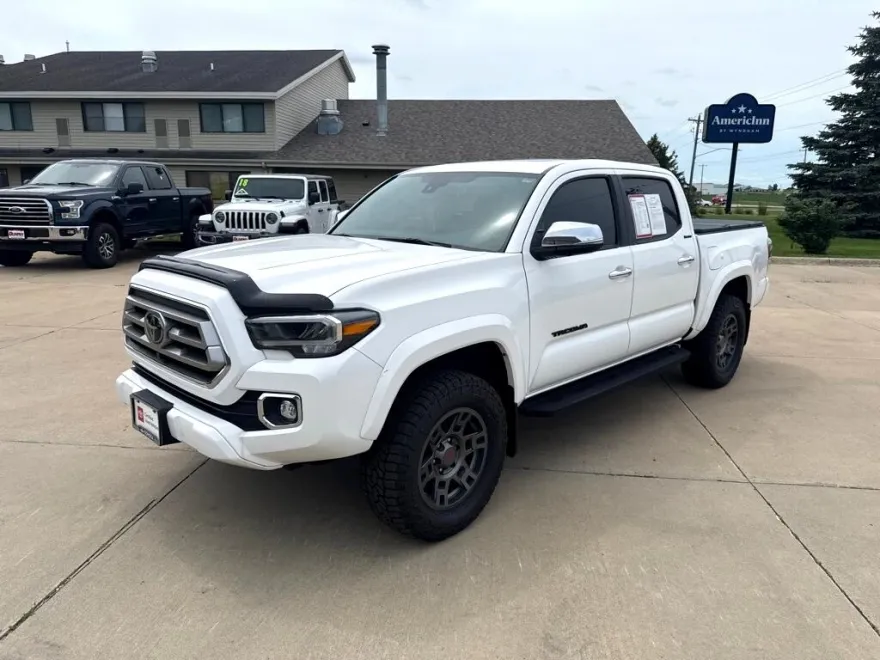 2021 Toyota Tacoma Limited Double Cab V6 photo 1