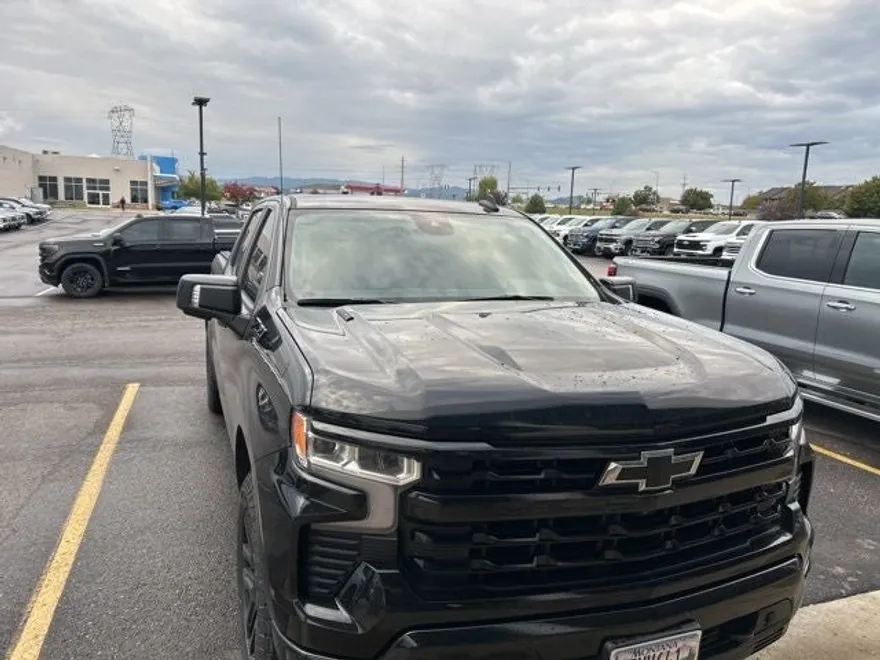 2023 Chevrolet Silverado 1500 RST photo 1